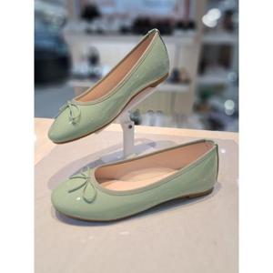 리바디 세이브존08 에나멜 리본 플랫슈즈 2023RD0269H