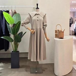 [포커스]FW4K9OP5017_와이드 카라 니트 플리츠 원피스