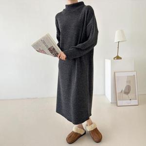 아이우먼 반넥폴라스판기모원피스 LDQ199M411 빅사이즈