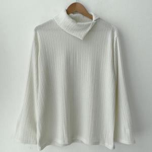 아이우먼 샤샤물결트임카라긴팔티 GOT423M412 빅사이즈