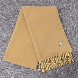 [메종키츠네(잡화)]폭스헤드 울 머플러(베이지) NM06201WA0018P245