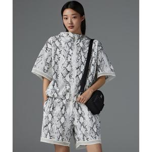 [라이프워크] 스퀘어 와펜 3WAY 미니백_LW255BG912