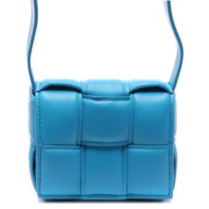 [보테가베네타] 22FW 여성 캔디 패딩 카세트 미니 크로스백 (716648_VCQR1_4619_22F)