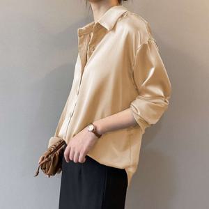 새틴 카라 샤이닝 블라우스 UNC-040131