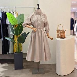 [포커스]FM5C7OP00695_하이넥 스트링 7부 소매 원피스