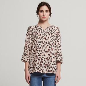 [올리비아로렌]V넥 프린트 블라우스__VOCNLVM3141