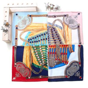 아트박스/더로라  54정사각 쁘띠 스카프- 훈장의 제복 S7060