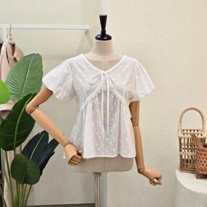 [포커스]FM5F9BL5217_플라워 자수 레이스 배색 블라우스