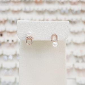 볼라레 세이브존01 타우러스 진주 큐빅 귀걸이 spe1365