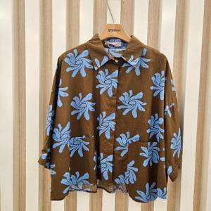 스테파니 HC11 바람개비 프린트셔츠 a24sh4302