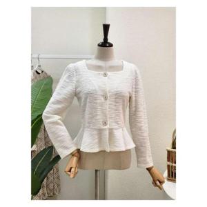 [포커스]  23FS3A9BL5301_스퀘어넥 금장 포인트 블라우스