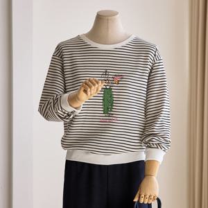 [커스텀에이블] 러블리걸 스트라이프 맨투맨 티셔츠_T2510TS135C