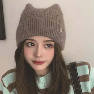 고양이귀 니트비니 털모자 겨울 브로치 장식