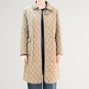 [비꼴리끄(여성)]퀼팅 하프 코트 B253PH2010