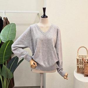 [포커스]FW5J3KT31897_솔리드 데일리 브이넥 니트