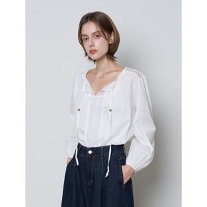 [탱커스]에스닉 스트랩 펀칭 포인트 긴팔 블라우스 (TX3BL012L0)