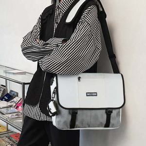 베이직 디자인 사각 메신저백 학생 대학생 책가방