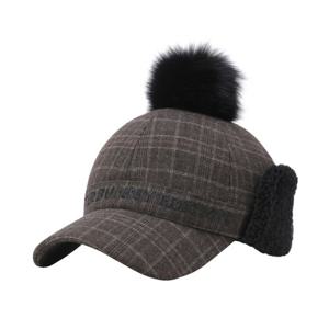 [양말증정]여성 탈착 폼폼이 덤블 체크 패턴 헌팅캡 (421D4CP410)