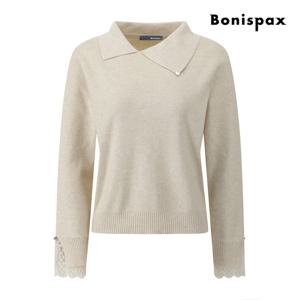 [보니스팍스(여성의류)]레이스 소매 언발 카라 니트 XQ1KP013M0