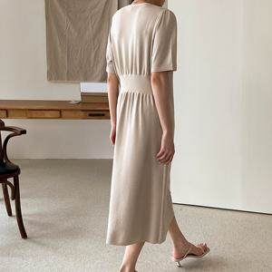 [어반프랑] 쥬시 볼륨소매 허리밴딩 니트 롱원피스