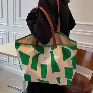 여성 빅사이즈 데일리 스퀘어 패턴 에코백 UN-5829