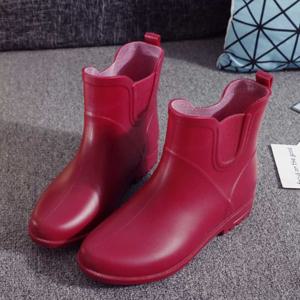 장마 출근 신발 직장인 레인 부츠 오피스룩 코디 패선