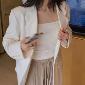 [리더스]  브라캡 일체형 크롭 나시 데일리 스타일링