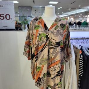 더스토아 DP01 나염 V장식 블라우스 T24tchu24l017