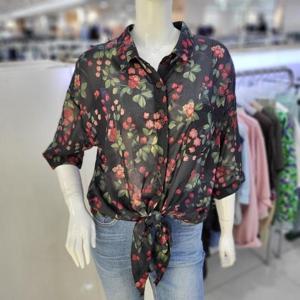 더스토아 DP01 꽃 묶음 남방 블라우스 T24tchu24b031