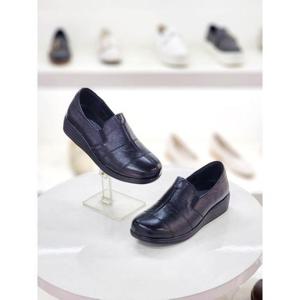 세레스 세이브존03 세레스 여성 소가죽 논슬립 쿠셔닝 통굽 슬립온 4cm AGKRP3SD-49