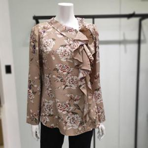 아니베에프 세이브존01 프릴 플라워 패턴 블라우스 A29WBL520