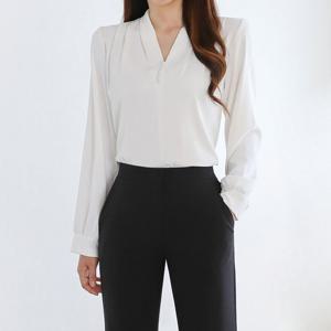 [모리스커밍홈] 진주라인 포인트 핀턱 블라우스_M2503BL026A