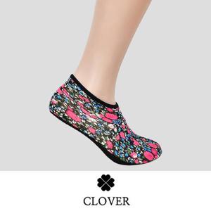 (크로바)발을 따뜻하게 미끄러지지 않는 지압 요술카바 버선