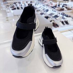 [무크]여성 메리제인 스니커즈 522205 UA 블랙