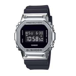 [지샥]스퀘어 5600 메탈 시계 GM-5600U-1DR