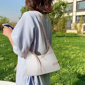 아트박스/베리콕 패브릭 롱스트랩 바게트백 호보백 숄더백