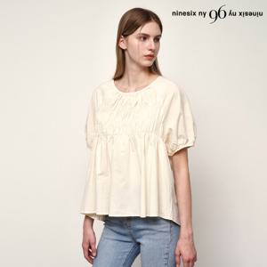 [나인식스뉴욕(영캐릭터)]셔링 백버튼 라운드넥 반팔 블라우스 (NP2BA050L0)