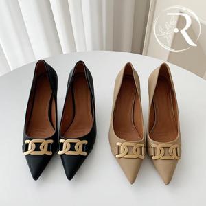 [디자이어로즈] 뾰족코 체인 펌프스 하이힐 7.5cm