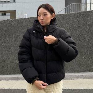 [데상트공식] 우먼스 크링클 숏 푸퍼 다운 자켓 SQ422SDJO4