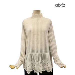 [에이비에프지]레이스 디테일 반폴라 긴팔 니트 APA1HW45B