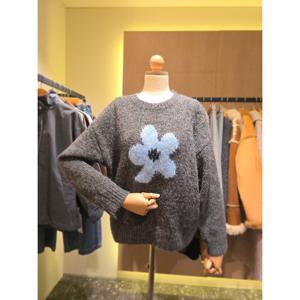 [러브앤쇼] 플라워 자수 니트 GCFKGKT17