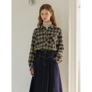 [올리브데올리브]자수장식 포켓 체크 셔츠OE5WBA320