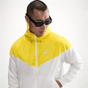 매장정품 나이키 스포츠웨어 윈드러너 남성 후드 재킷 DA0002137 1688354