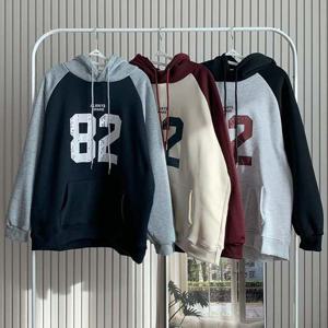 뉴 82 흐 풀오버 SD241134 단체티 흐 프린트 나시 모