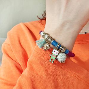 [바이진주리본] 로보트 자수 패션 태슬 팔찌