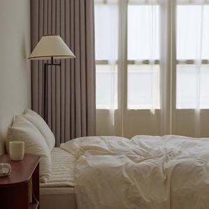 (커튼)테라스 린넨룩 암막(민자)+호텔룸 화이트 쉬폰(민자)(1호)