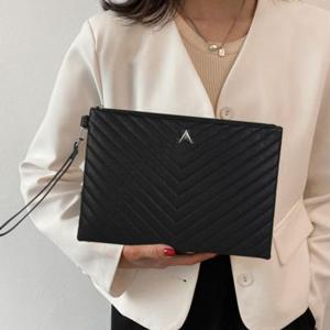 [CH1747Y] 아리아나 blue 패션잡화 락스터드 여성 핸드폰 클러