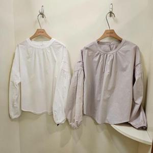 스테파니 HC07 소매주름 포인트 면 블라우스 A25SH5206