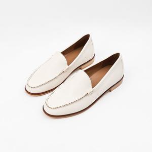 [신난다슈] 여성 로퍼 단화 2cm 여자 플랫 구두 슬립온 발편한 쿠션 낮은굽 GDR252005 아이보리