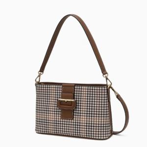 [닥스] 브라운 패턴 가죽 숄더백 DCBA5F613W2